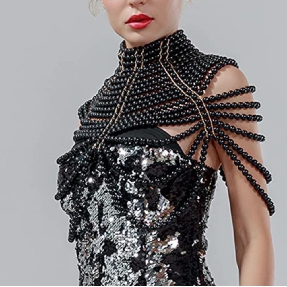 Black Beaded Harness With Gold Chain Hardware - Picture 5 of 8